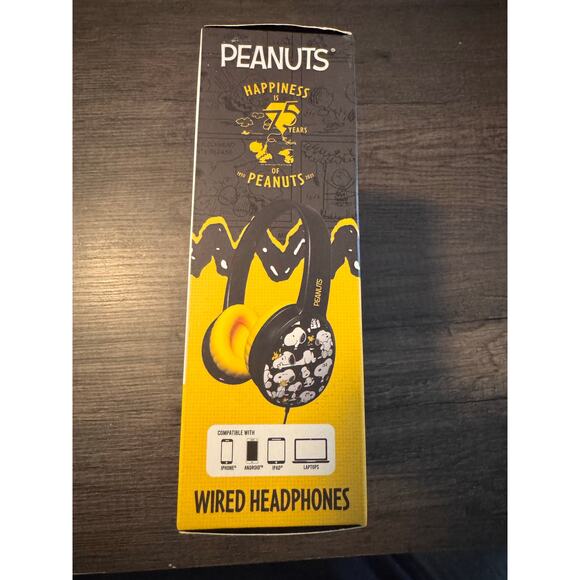 Peanuts Wired Headphones – Snoopy Design, 3.5mm Jack, Adjustable - Picture 3 of 4